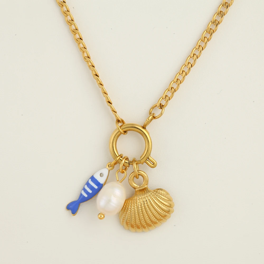 Collana con ciondolo in acciaio inossidabile da donna dorato serie Ocean, perla d'acqua dolce, piccola conchiglia di pesce, conchiglia, gioielli da donna