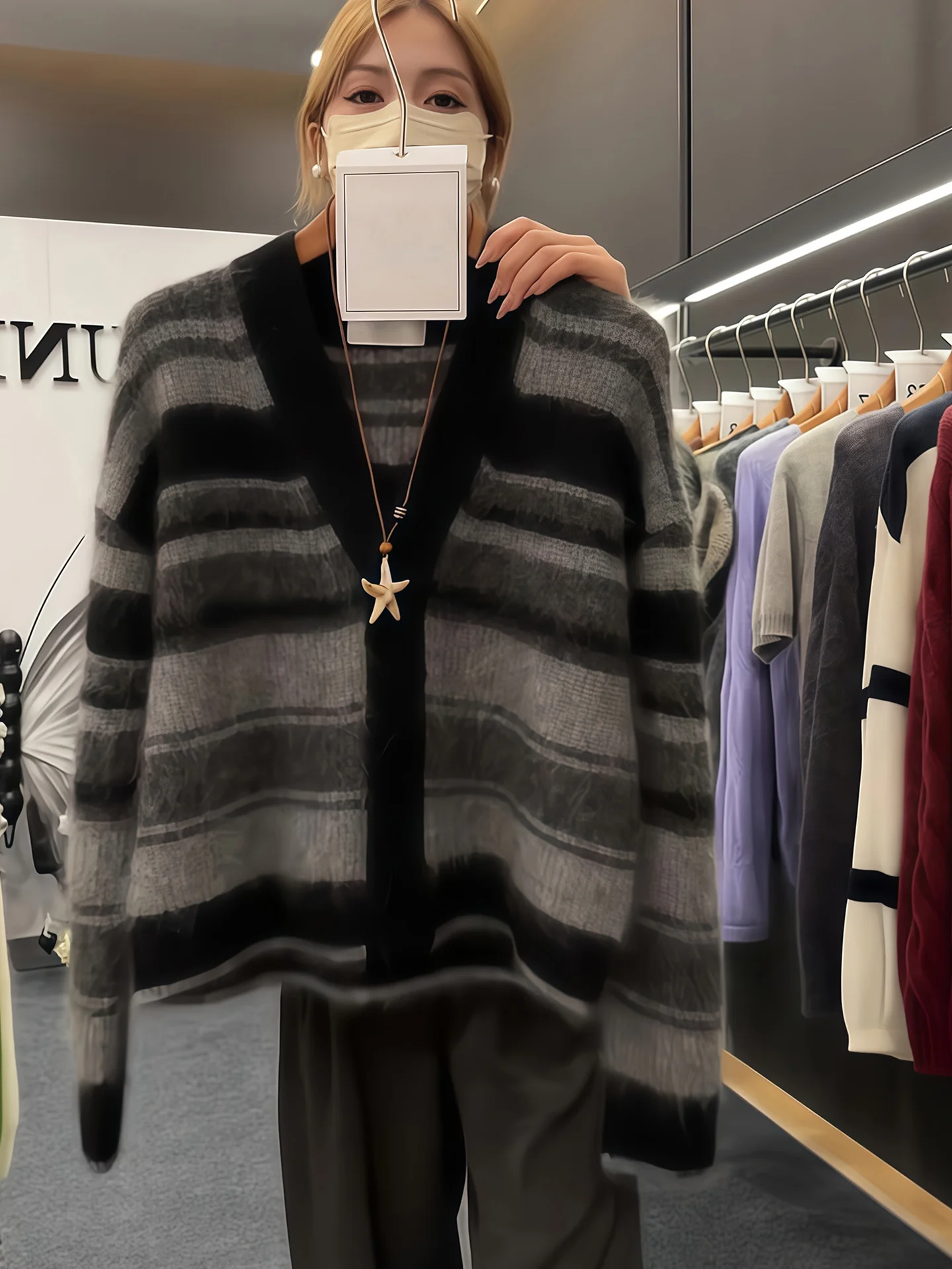 

Ladies' V-Ne Knitted Open Cardigan Camere Loose Fit Autumn 2025 Striped Sweater Outerwear Slimming Versatile Commute Sle