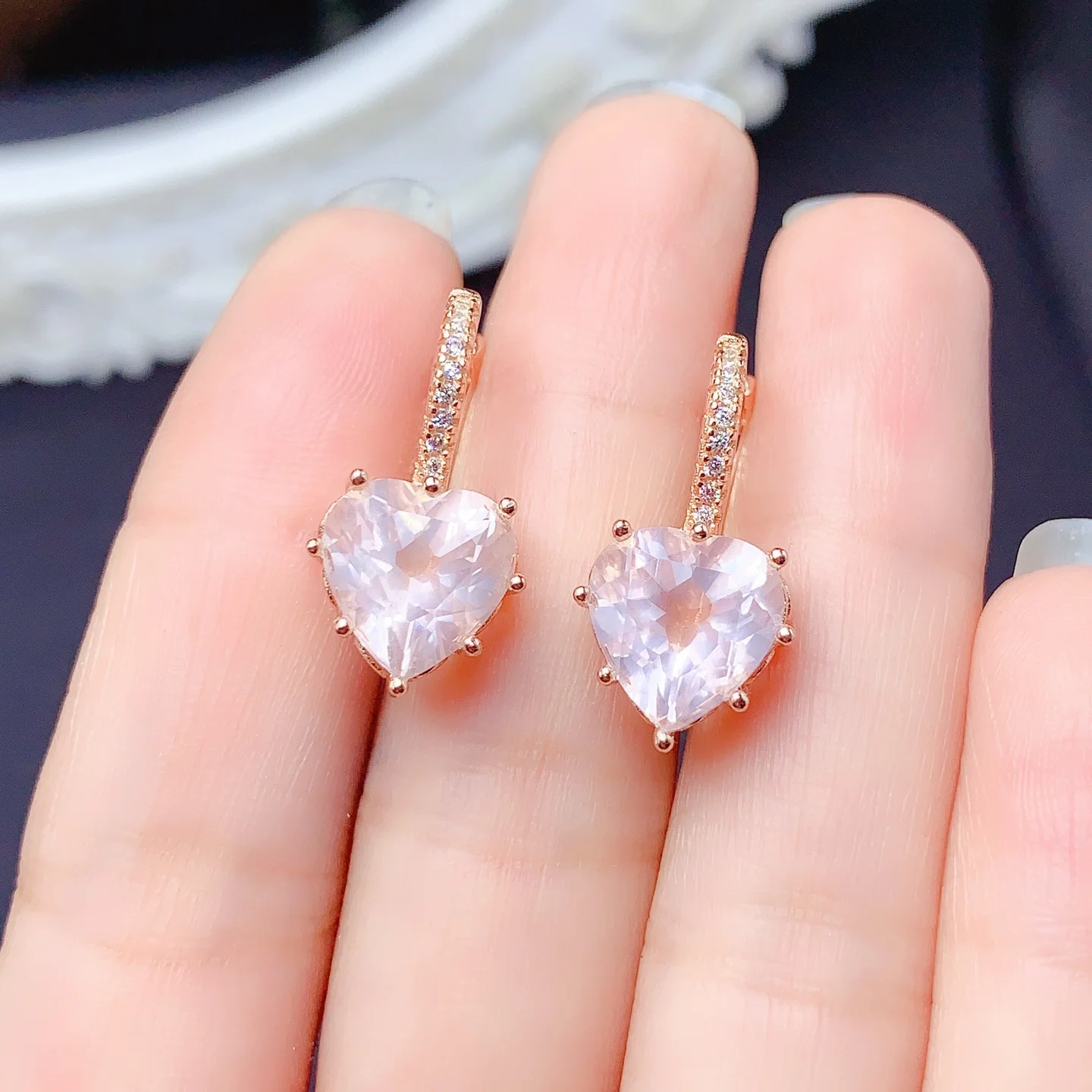 

New 925 silver pink crystal heart-shaped earrings, 10mm, elegant and fashionable, light luxury, delicate female earrings
