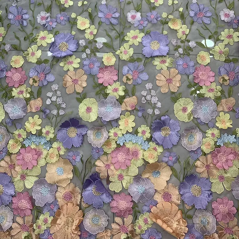 

Новая сетчатая ткань шириной 125 см, 1 ярда, Европа и Америка, полная ширина, фиолетовая, желтая, розовая, кружевная ткань с цветочной вышивкой SC739