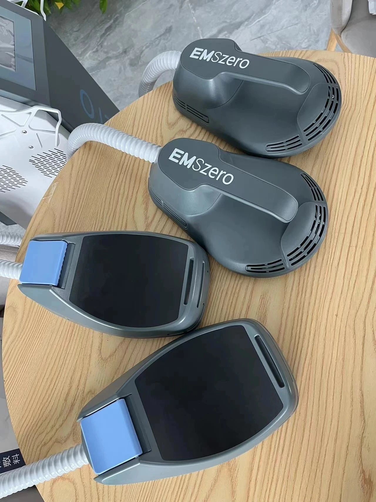 

Аппарат RF EMS 6500W 15T 200 Гц NEO для сжигания тела для сжигания жира и похудения, безболезненное контурирование тела.