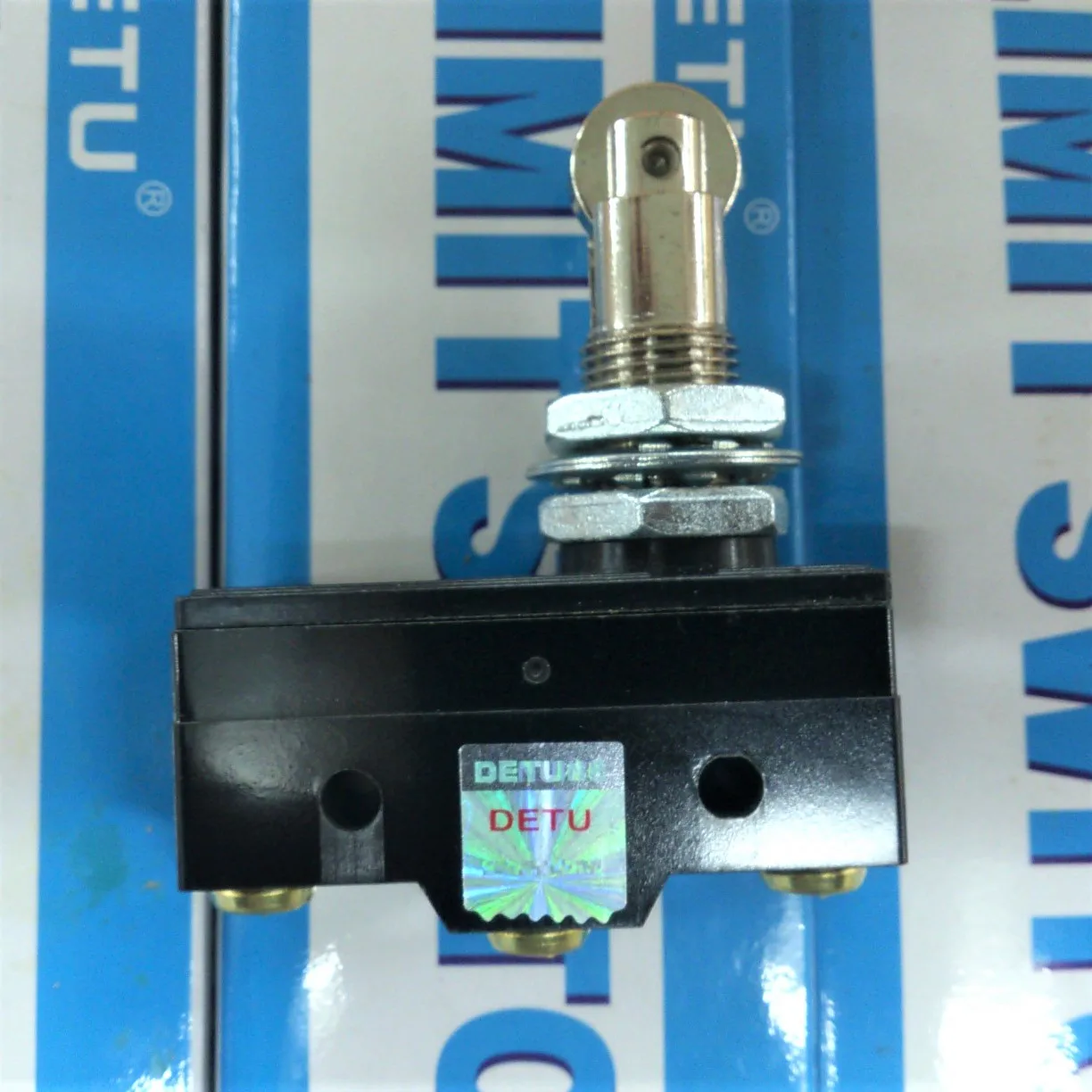 

Detu DETU column roller type travel microswitch CM-1308