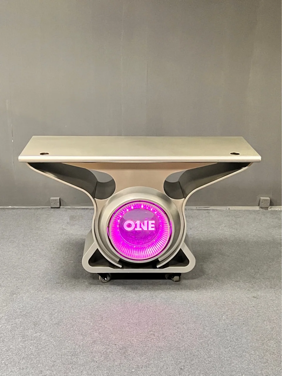 

Bar luminous DJ table KTV party silver gray luminous nightclub abyss led removable wrought iron PARTYK DJing table