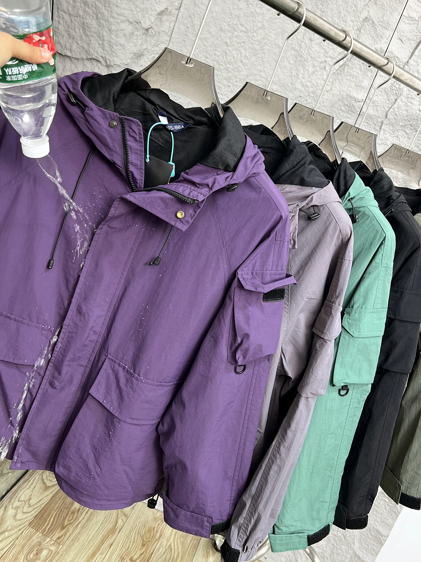 

Куртка для активного отдыха с капюшоном, в стиле рабочей одежды, весна-осень, новая коллекция, серия Mountain, модная парная куртка