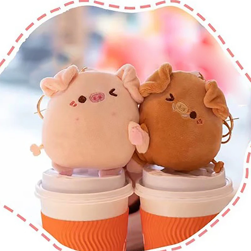 พวงกุญแจแม่เหล็กรูปหมูคู่ผ้ากำมะหยี่ที่สร้างสรรค์น่ารักตุ๊กตาหนานุ่มน่ารักสำหรับเป็นของขวัญวันหยุดสำหรับเด็กผู้หญิงพวงกุญแจห้อยกระเป๋าแม่เหล็กส่วนบุคคล