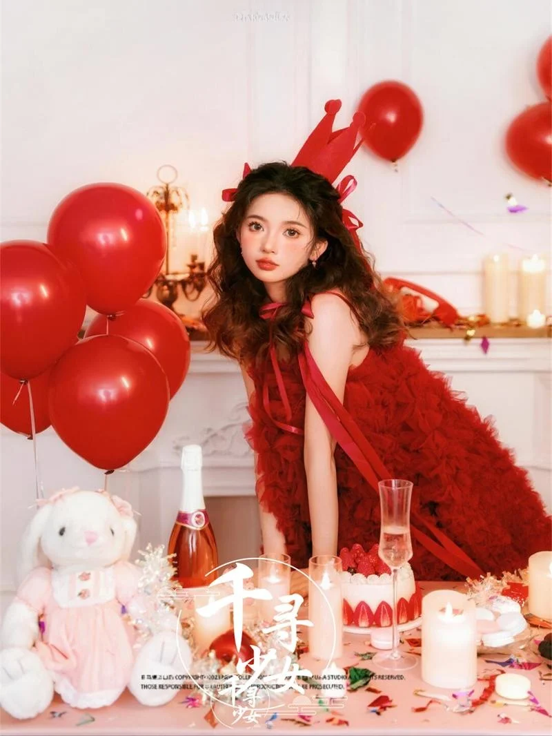 تنورة حمراء للفتيات الجميلات للعام الجديد، صورة فنية، تصوير فوتوغرافي، أزياء مسرحية، أزياء نسائية عرقية صينية تقليدية