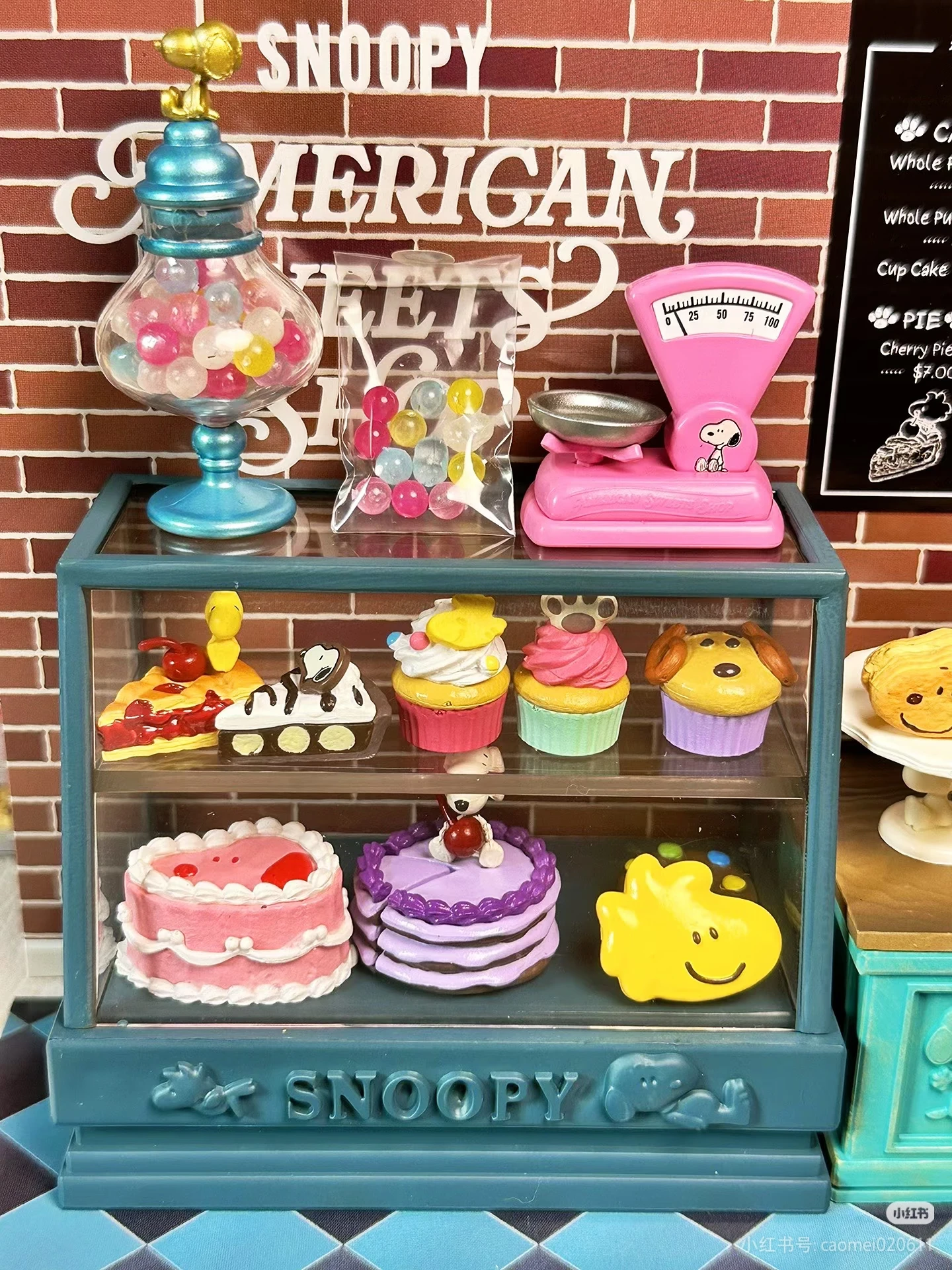 Re-Ment Snoopy's American Dessert Shop Series Blind Box Collezione di scene in miniatura Decorazione da scrivania Figura giocattolo per regalo di compleanno