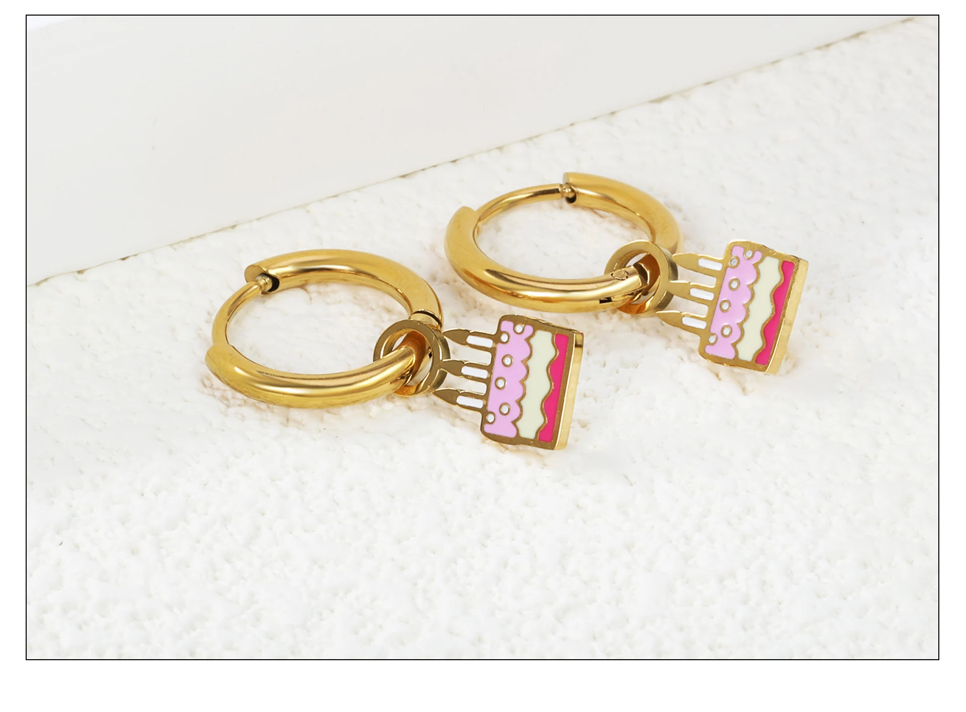 LUXUKISSKIDS Bunte Doppel-Herz-Charms-Tropfenohrringe für Mädchen, Edelstahl, niedlich, Tropföl, winziger Anhänger, baumelnder Piercing-Schmuck – Detail 14