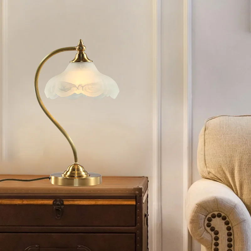 

All copper American retro warm bedroom bedside table lamp simple European study lamp Internet celebrity