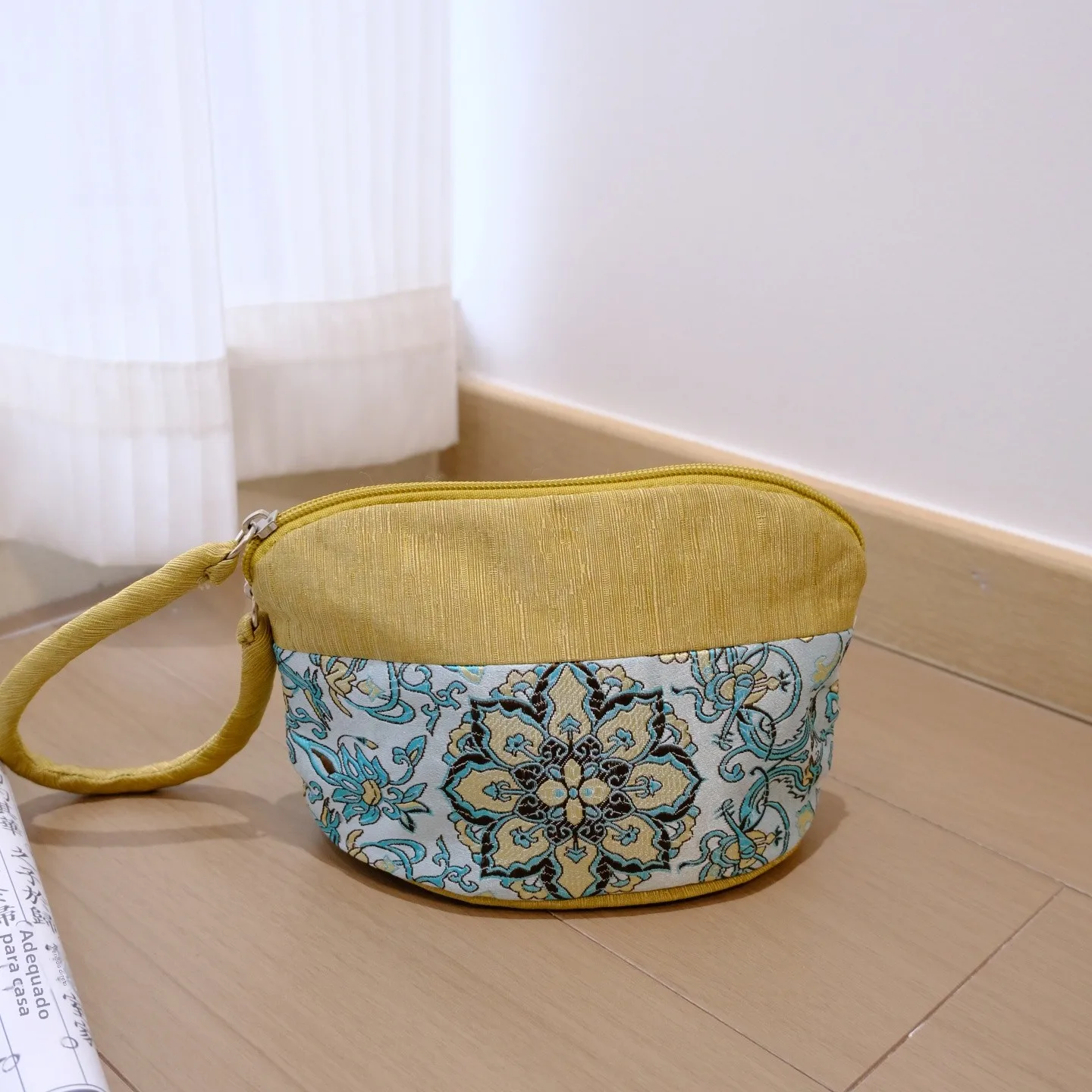 bolsa-fena-criativa-estilo-chines-com-alca-de-pulso-verao-2025-bolsa-versatil-e-moderna-tendencia-aquarela-novo-estil