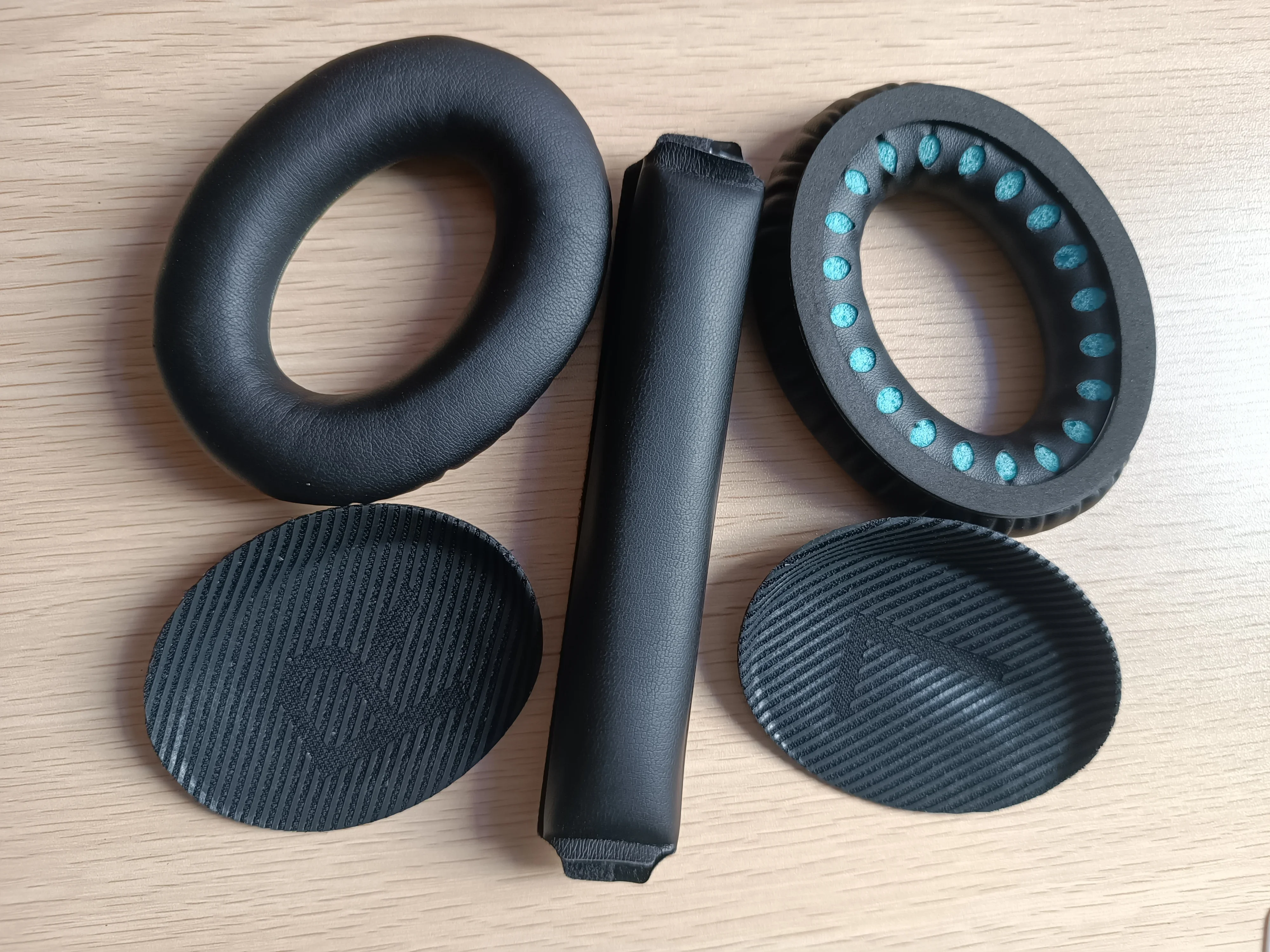 อะไหล่แผ่นรองหูที่คาดศีรษะสำหรับหูฟัง Bose QuietComfort QC35 II (QC35ii) soundtrue
