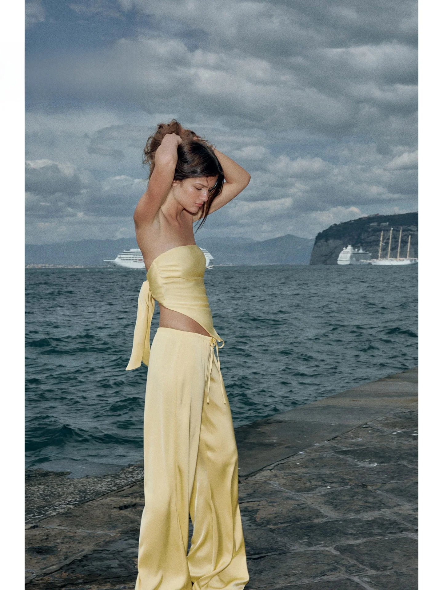2026 Summer Slim Fit Strapless Top  Hem Vacation Atmosphere Slimming Sexy Girl Gentle Style Women's Tube Top