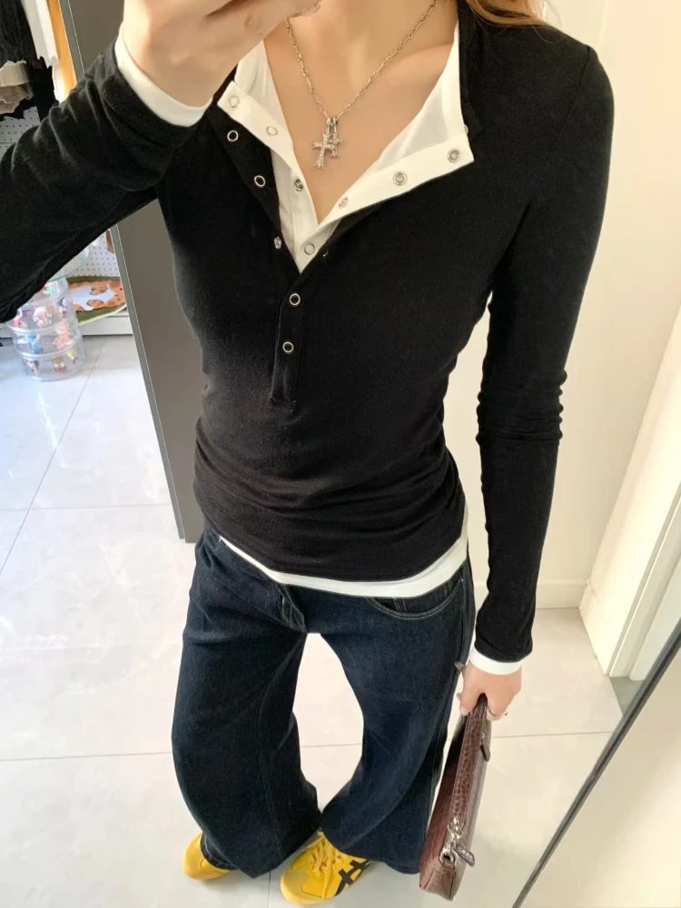

Fashion Casual Fake Two Pieces Slim T-Shirts Women Design Chic Long Sleeve V-neck Top Female High Street Retro New Thin Top 2025
