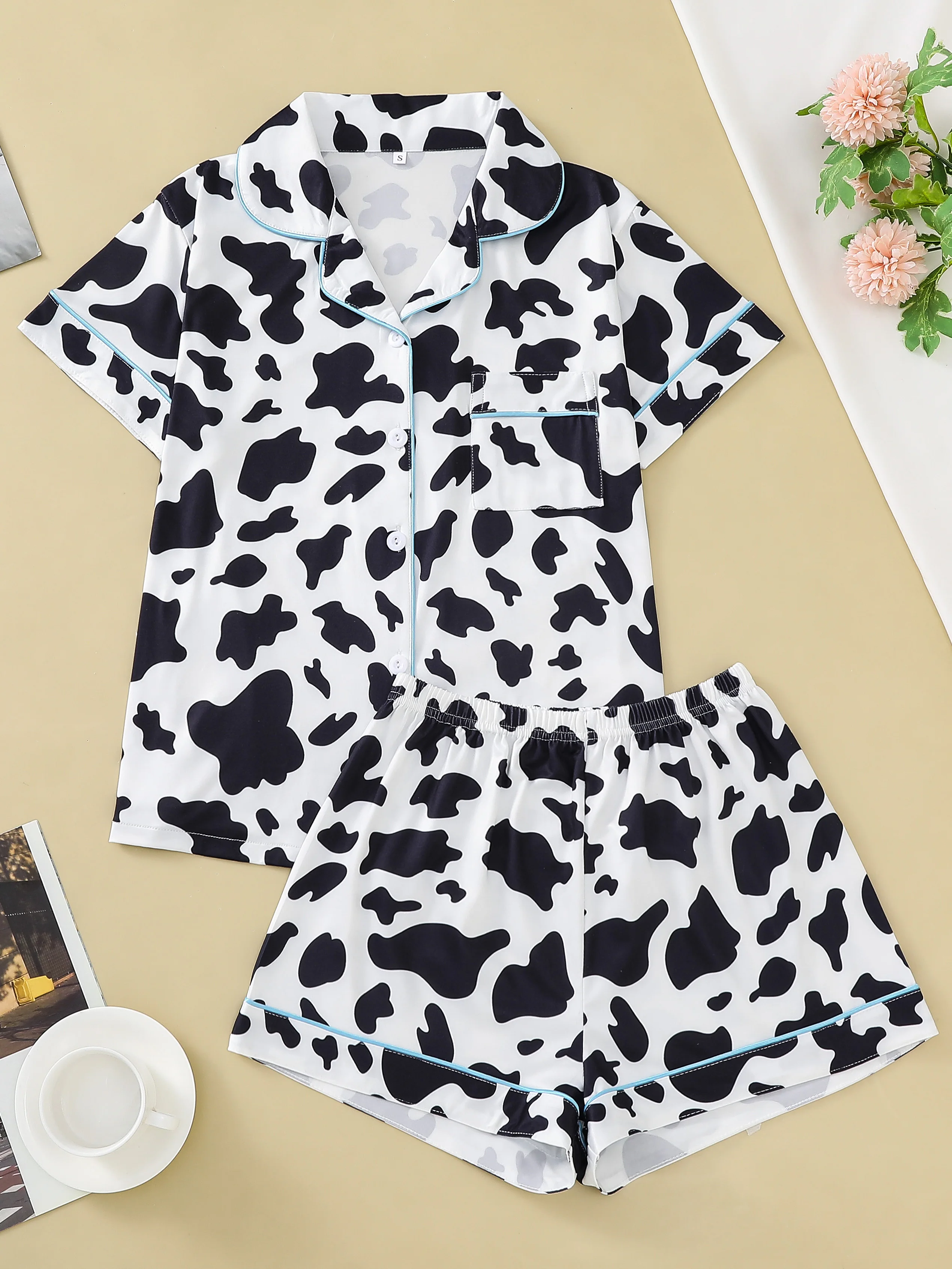 White background cow print women\'s sleepwear set cardigan short sleeved top and loose shorts comfortable women\'s sleepwear