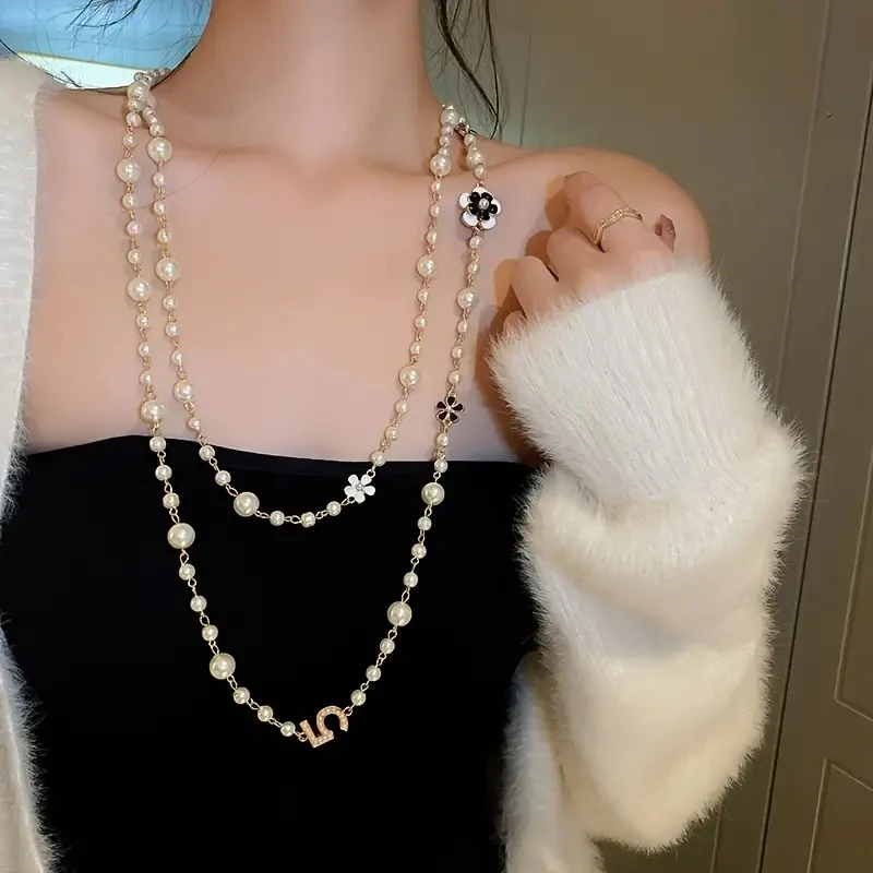 Vintage Style Bright Glass Faux Pearl Long Sweater Chain Niche Design Retro Necklace Luxury Multilayer Stackable Necklace Jewelr