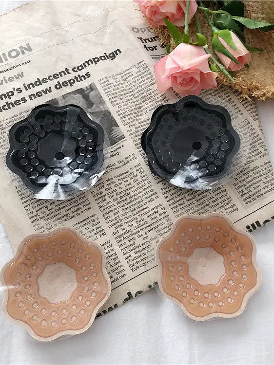 Invisible Silicone Nipple Covers Breathable Thickened Bra Inserts Anti Slip Wedding Dress Pads Women's Underwear Chest Pads view 5