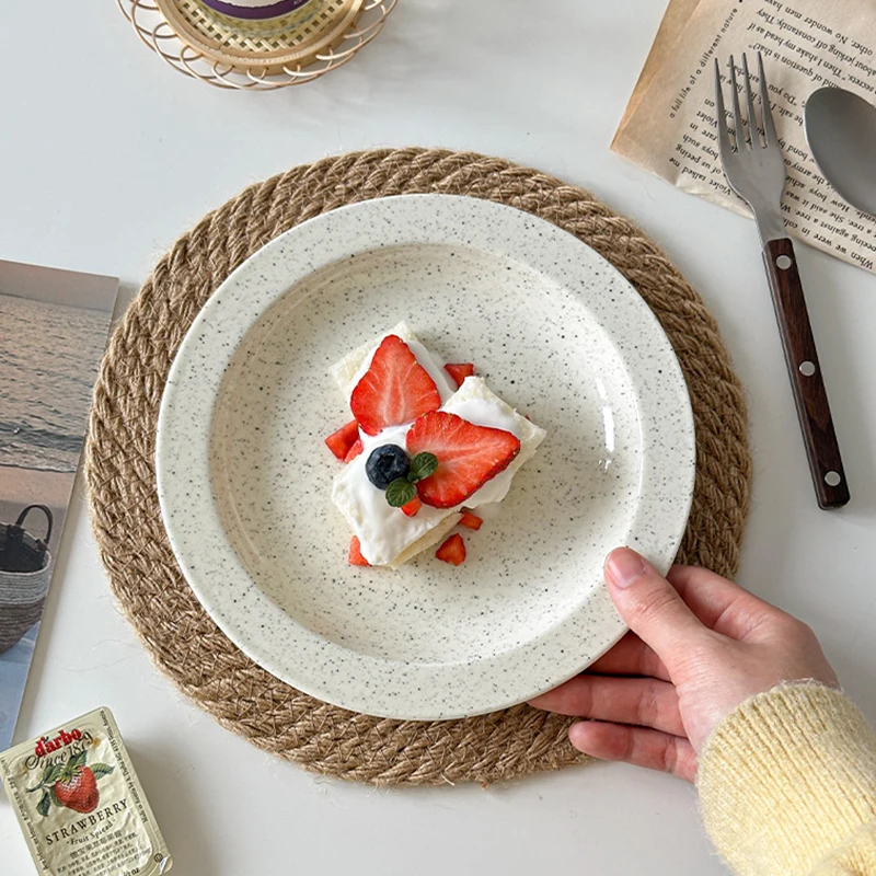 أطباق سيراميك بسيطة الصلبة السمسم نقطة طبق الإفطار المنزلية 2025 جديد تنوعا صينية سلطة الفاكهة طبق تقديم رائع