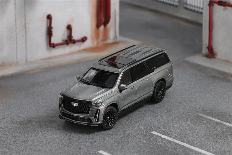 Shadow Pro 1:64 Escalade ESV LHD Diecast Model Car