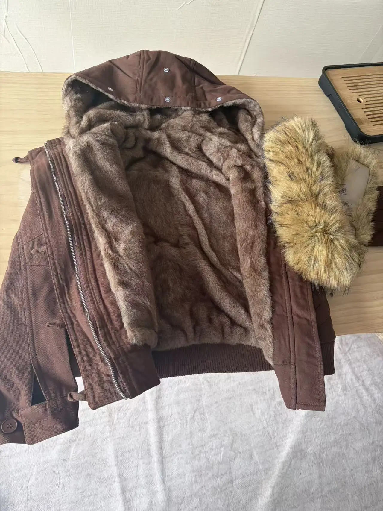 Y2K Fur Lined Bomber Jacket American Vintage Womens Brown Hooded Coat with Faux Fur Trim and Ribbed Cuffs Fashionable and Casual