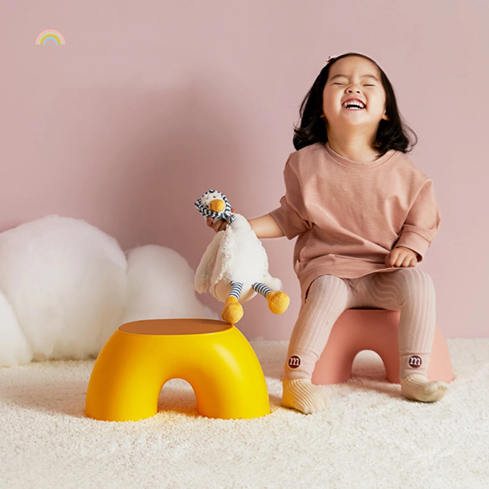 

1pc Round Low Step Non-Slip Step Stool For Kids Bathroom Bathroom Stool Kitchen Light Portable Yellow Red Blue