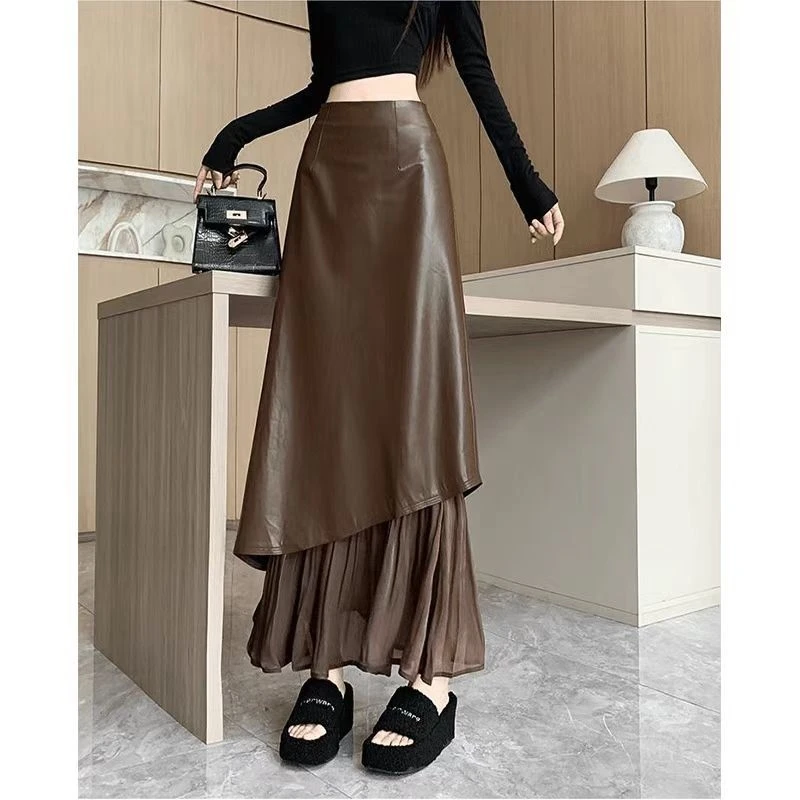 Damski jesienno-zimowy dopasowany sweter z patchworkiem i spódnica ze skóry PU, dwuczęściowy zestaw, elegancki koreański komplet z dzianinowymi topami i spódnicą, stylizacje 2026