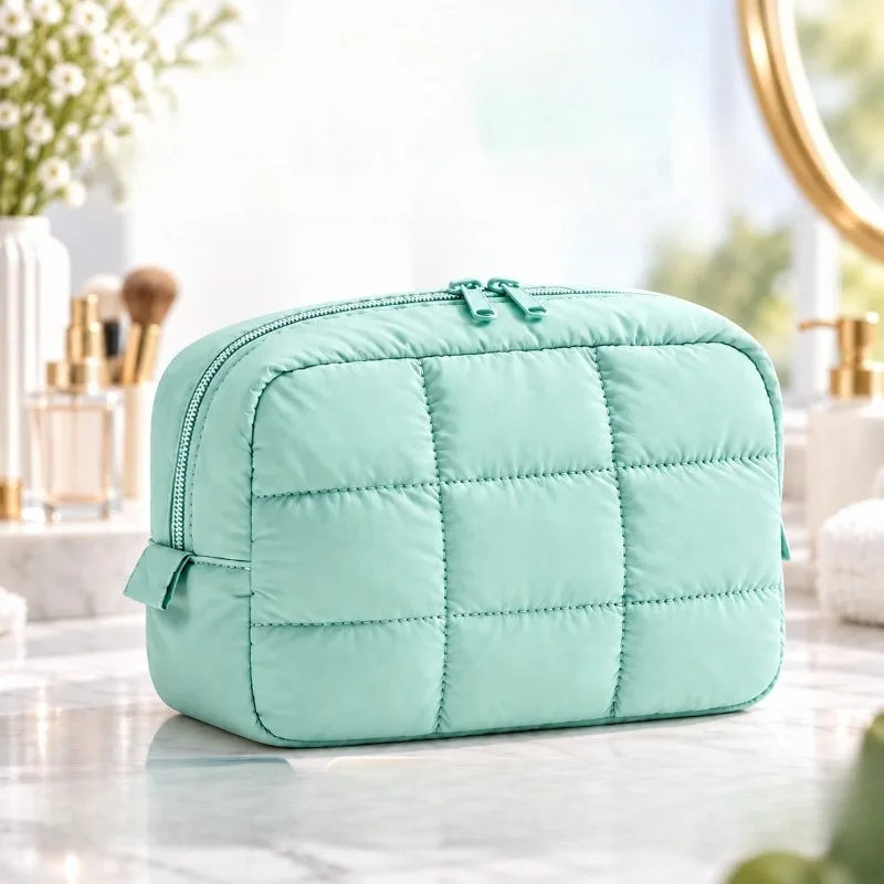 Cloud Puff Makeup Bag Large Capacity Aesthetic Quilted Grid Cosmetic Storage Bag Case Portable Travel Toiletry Case