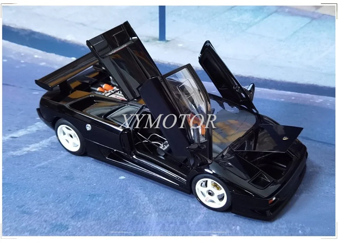 AUTOart 1/18 dla Lamborghini DIABLO SV-R Diecast Model samochodu zabawki Hobby prezenty czarny/żółty kolekcja ozdoby wyświetlacz