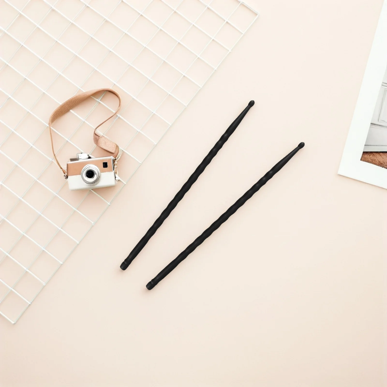 

Carbon Fiber Drum Sticks Anti-slip Drumsticks for Percussion Training Music Practice Sessions Exercises Drumming