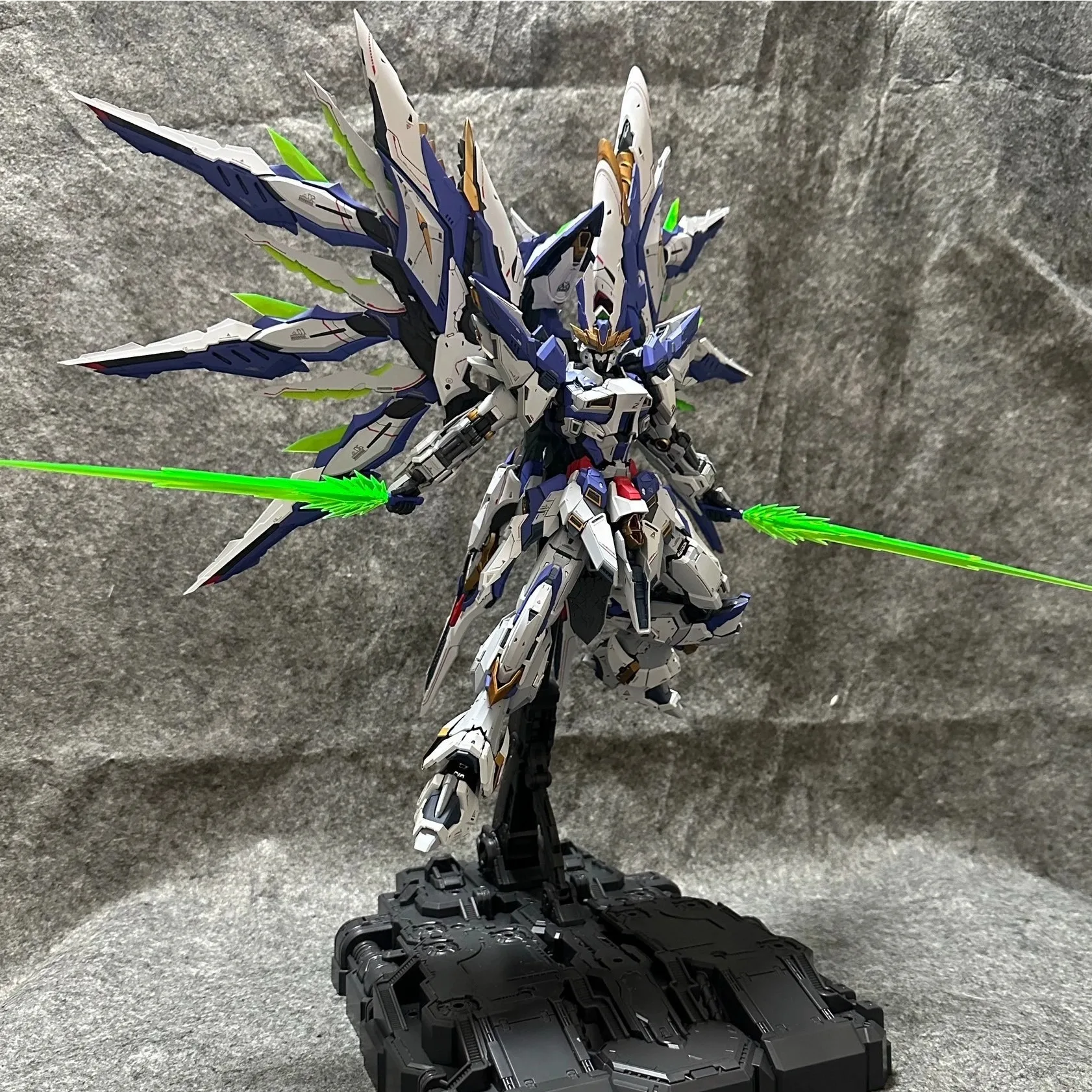 

В наличии LEVEL-ULTIMATE SKY DEFENDER Npcm-017: Оригинальная сборная модель, серия оригинальных экшн-фигурок, набор для сборки робота-меха, игрушка-подарок