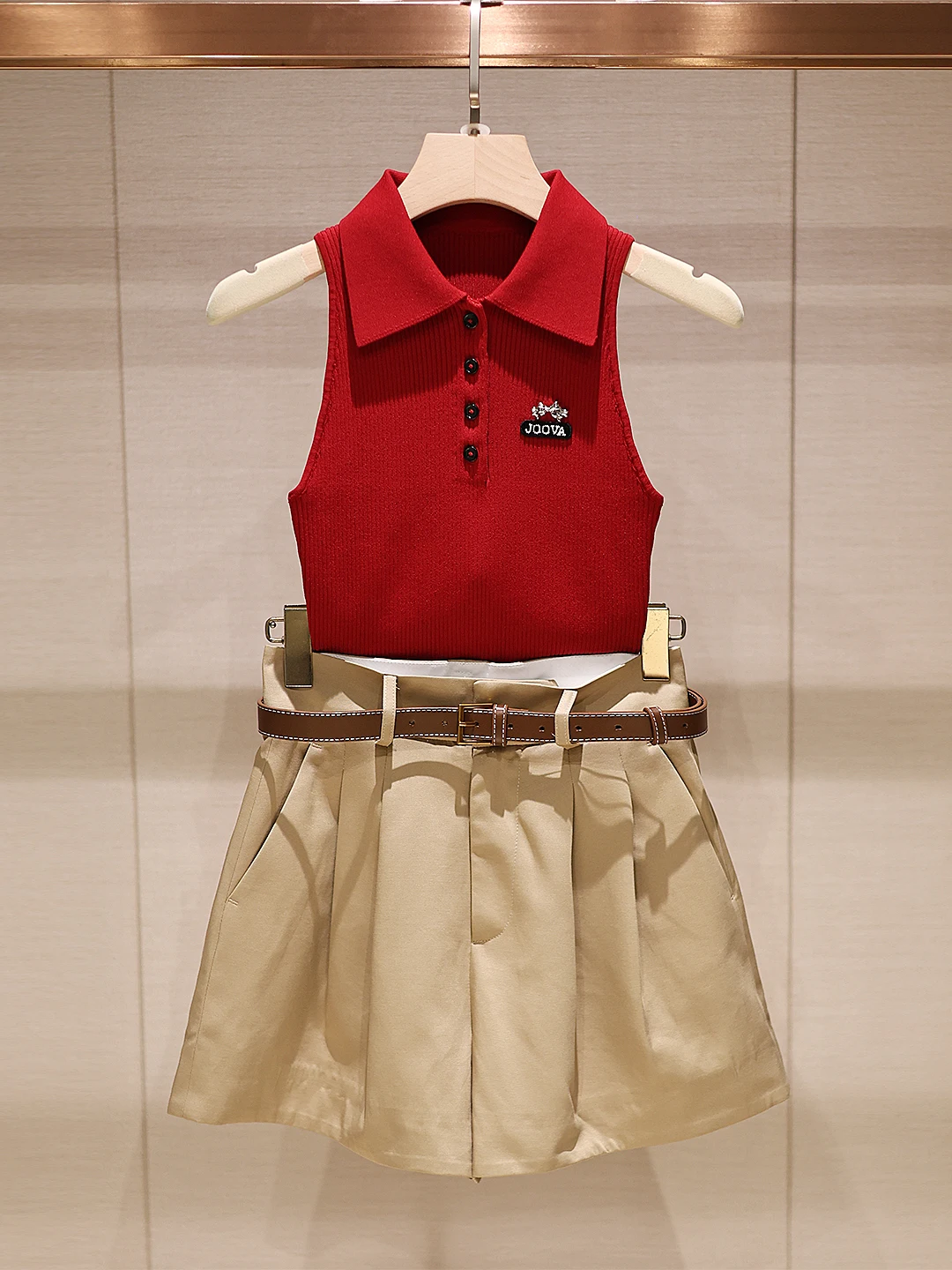 

Faionable повседневный антивозрастной комплект, жилет, вязаный свитер, широкие ноги, утягивающий комплект из двух предметов, летняя коллекция, женская одежда