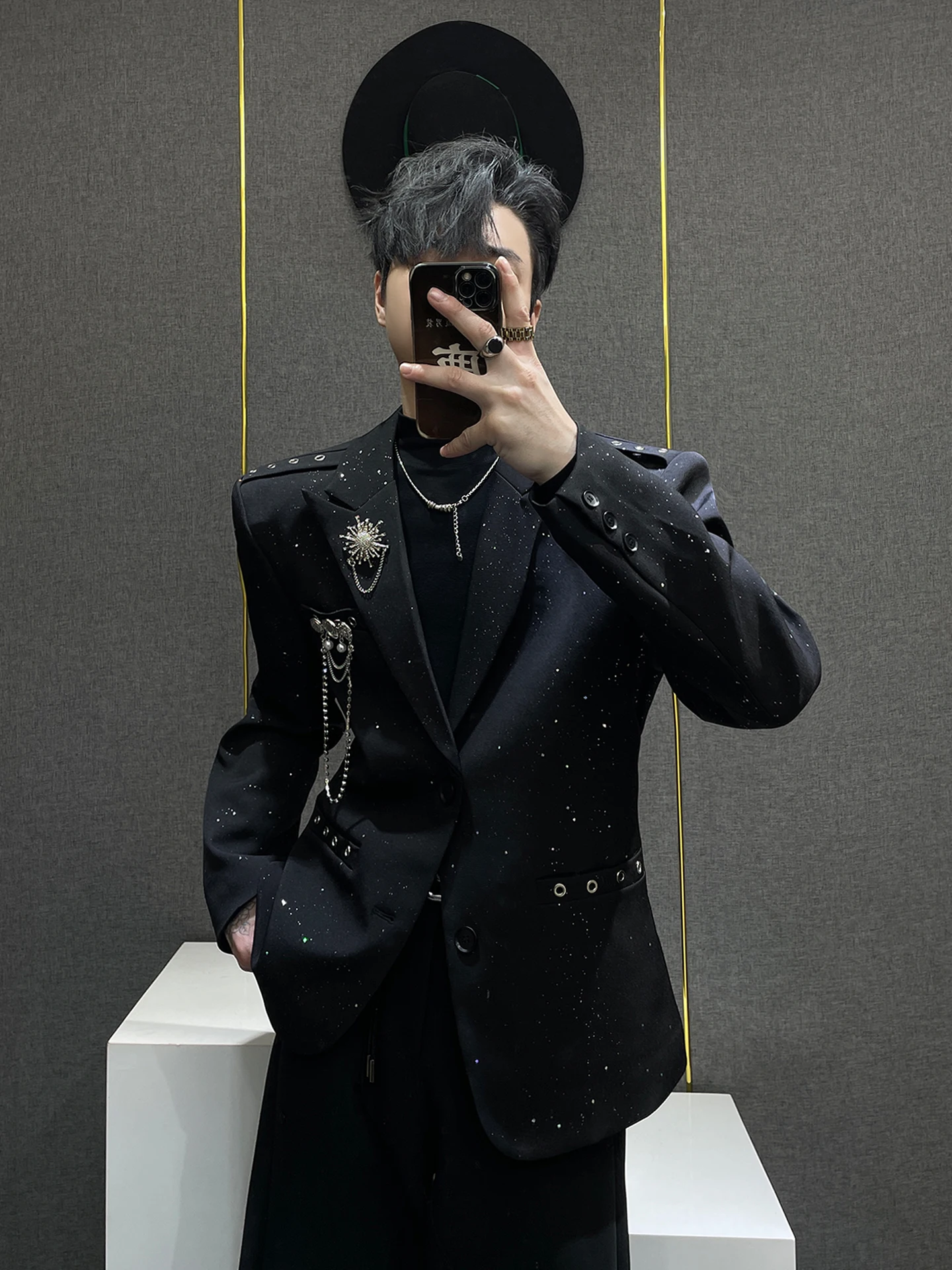 

Black Casual Suit Jacket Men's Loose Fit Fashion Urban Style Long Sleeve Single Button Closure Pure Color Shiny Star Lapel Pin