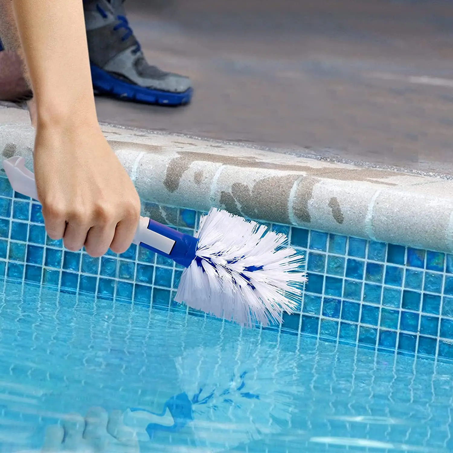 Pool Cleaning Brush Handheld Corner Brush Connects Universal Telescopic Pole for Swimming Pool SPA Hot Tub