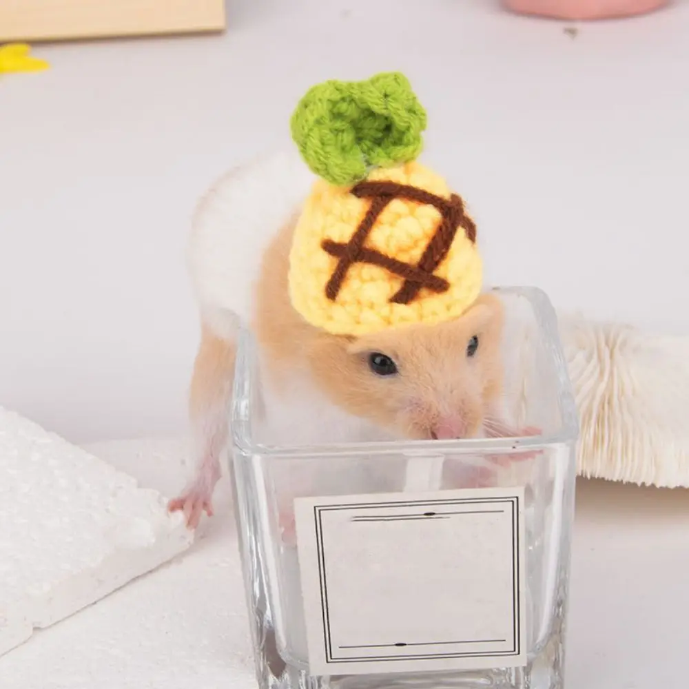 

Portable Cartoon Hamster Hat Handmade Adjustable Hamster Headwear Soft Pet Knitted Hat Photograph