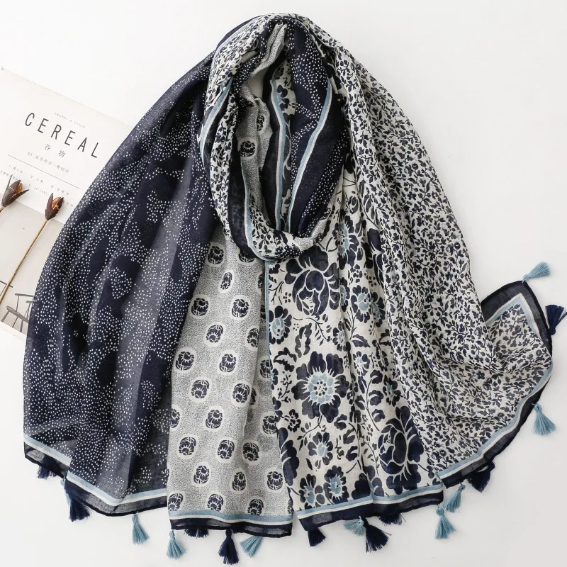 2026 Designer Brand Women Scarf Paisley Print Lady Shawls Cotton Feeling Soft Oversize Hijabs Neck Headband Tassel Foulard