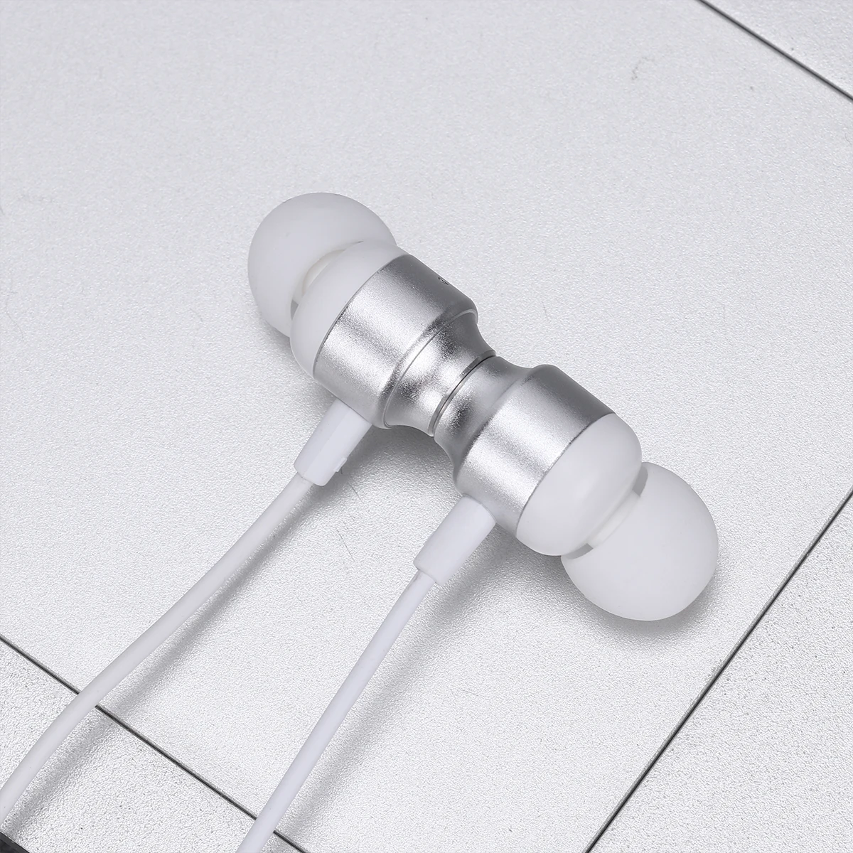 

Wireless Earphone Headphones Stereo Earpiece Magnetic Sports Earbud 600 Minutes Graphene Speaker Anti Fall