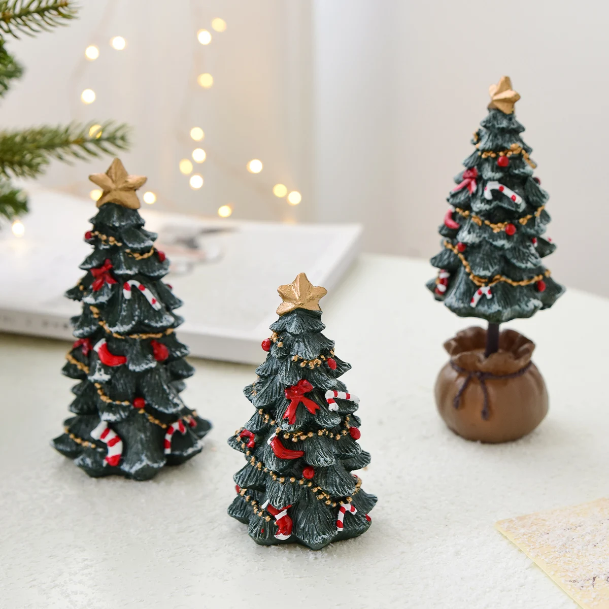 Christmas decoration ornaments resin mini desktop Christmas tree ornaments Christmas gifts gifts