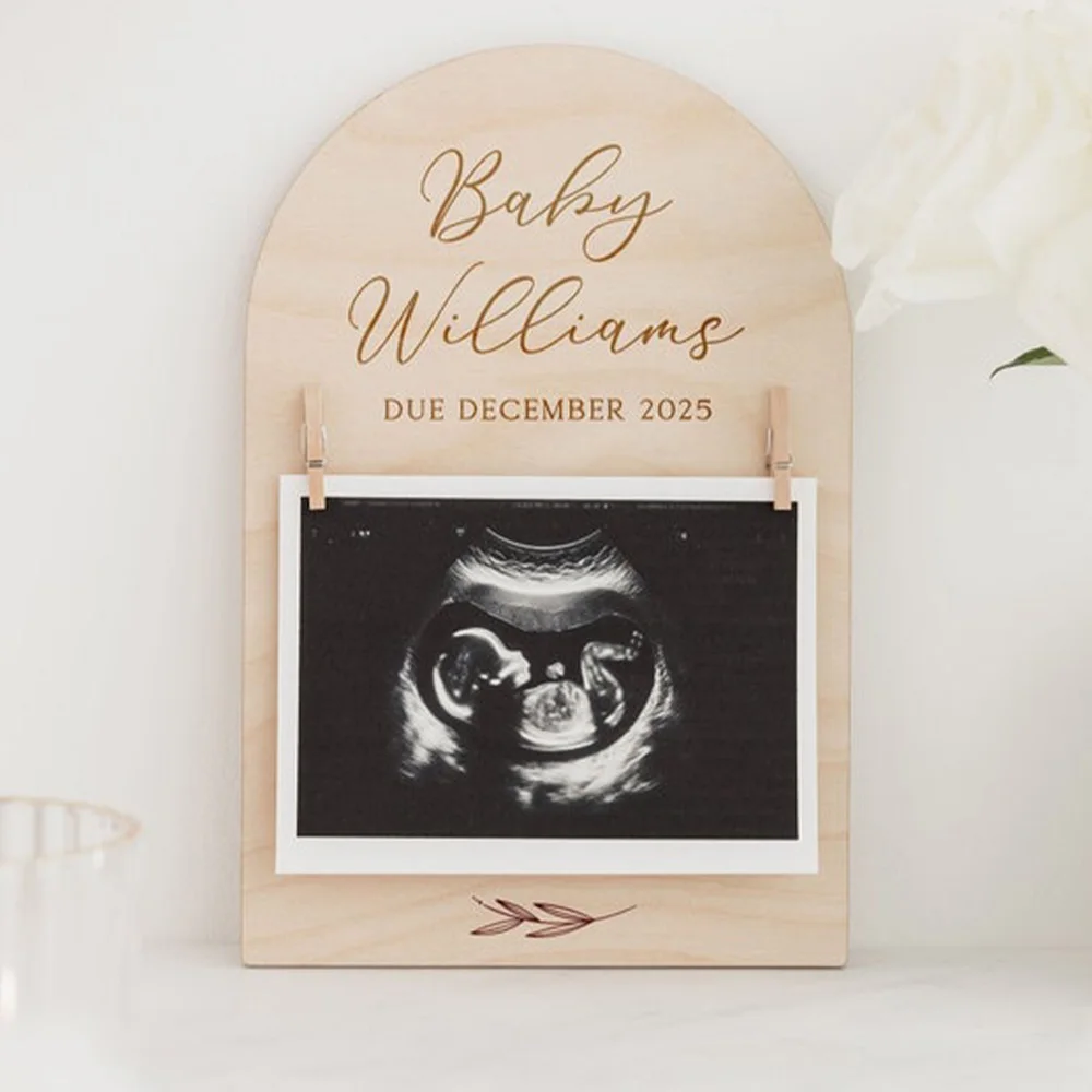 Personalised Pregnancy Announcement Sign | Wooden Due Date Plaque l Engraved Baby Scan Frame | Social Media Photo Prop Disc