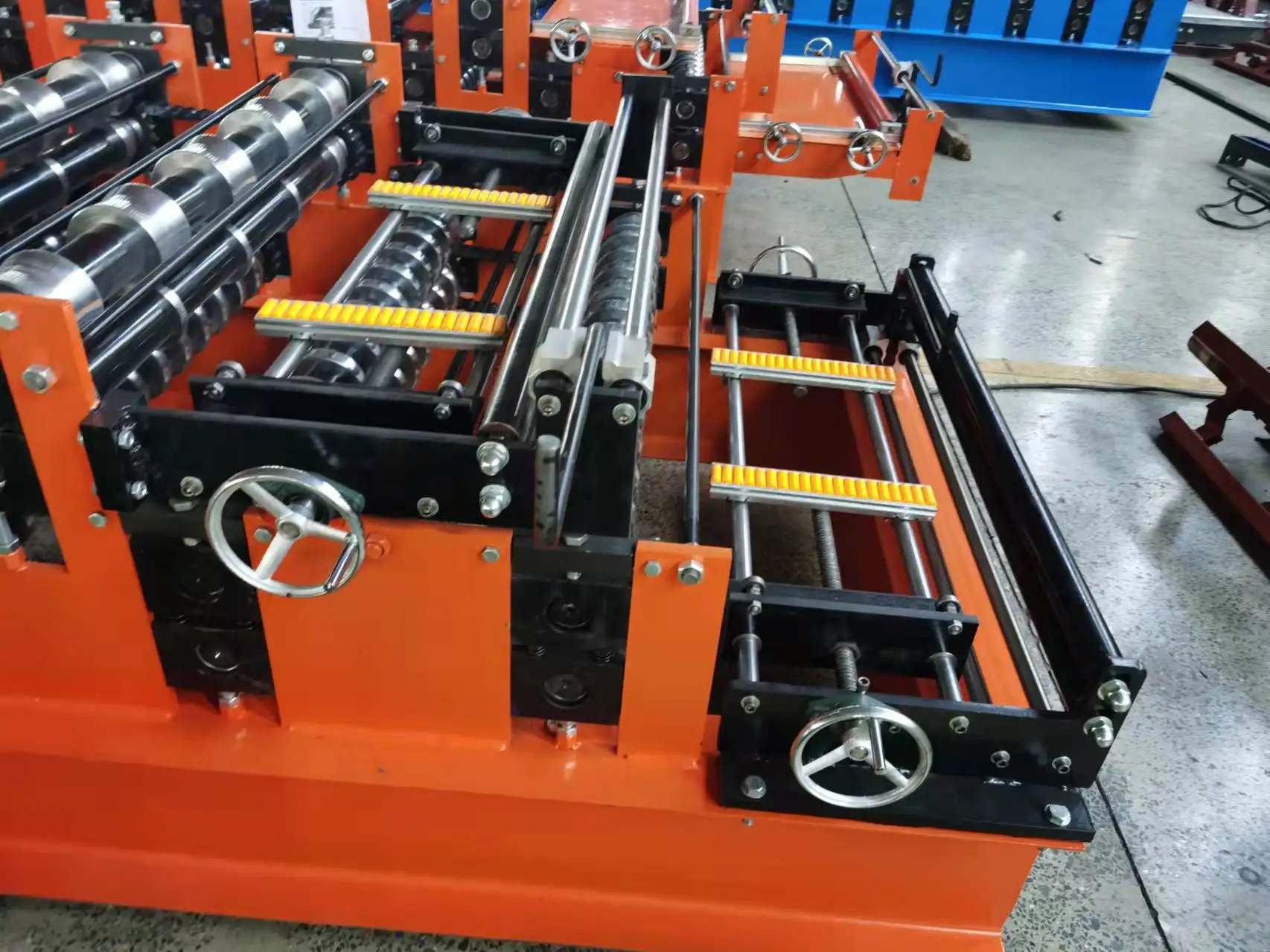 Drone-Compatible Roof Sheet Machine and Digital Twin Tile Making Machine with 3D Scanning for Precision Installation