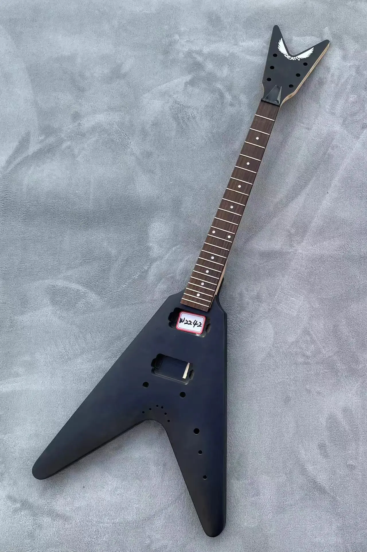 

DIY D Flying V Shape 6 Strings Electric Guitar Part Guitarra without Hardwares in Stock Discount Free Shipping W2242