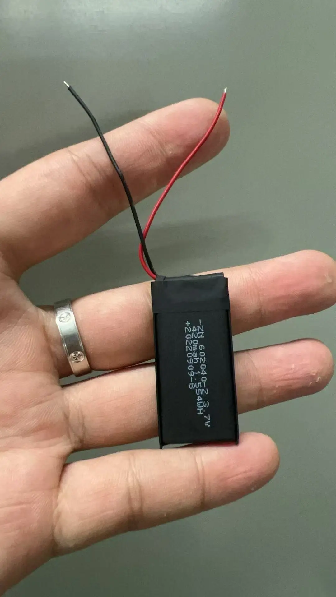 شراء المزيد سوف رخيصة 602040 بطارية ليثيوم بوليمر 3.7 فولت 420 مللي أمبير عالية السعة جهاز تدفئة محمول قفل ذكي 1.25 بطارية ليثيوم