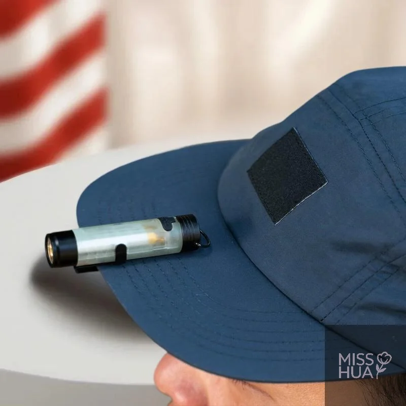 �y�Z�[�����z�|�P�b�g�ً}�pLED�����d���A�L�[�z���_�[�ƃL���b�v�t���ōœK�ȃA�E�g�h�A�x��������