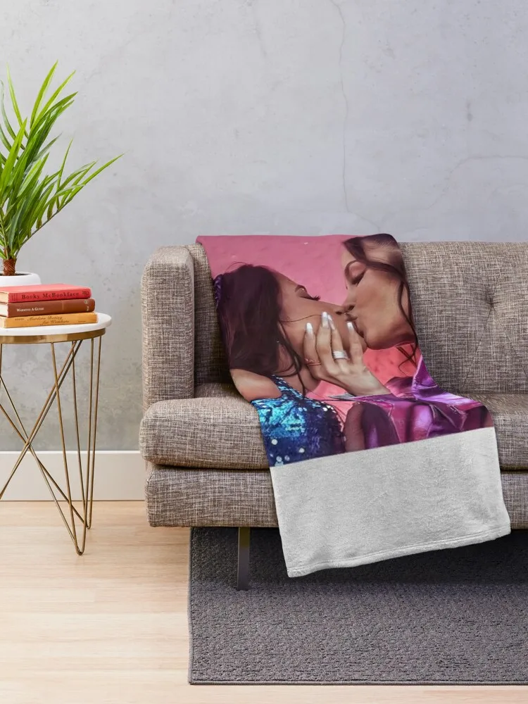 Becky G and Natti Natasha Friends kiss Throw Blanket blankets ands Soft Plaid Polar Blankets