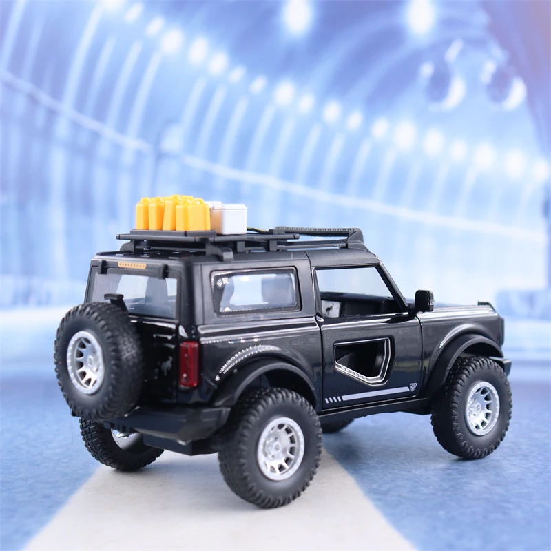 1:32 Ford Bronco Off-road vehicle Simulation Diecast Metal Alloy Model car Sound Light Pull Back Collection Kids Toy Gifts X32