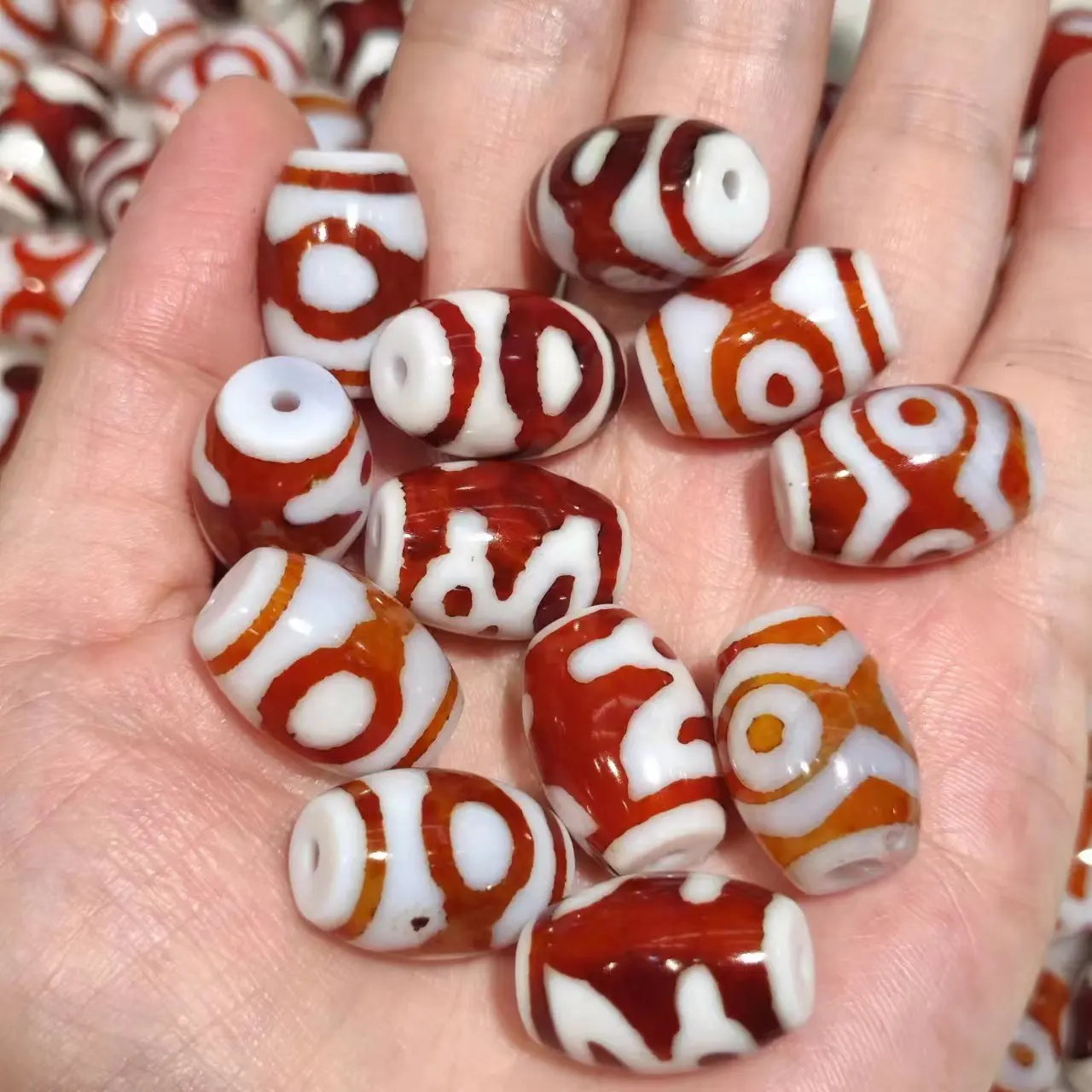 

100pcs/lot natural multi-pattern old agate dzi wholesale red Small size Weathering lines DIY necklace bracelet Accessories taki