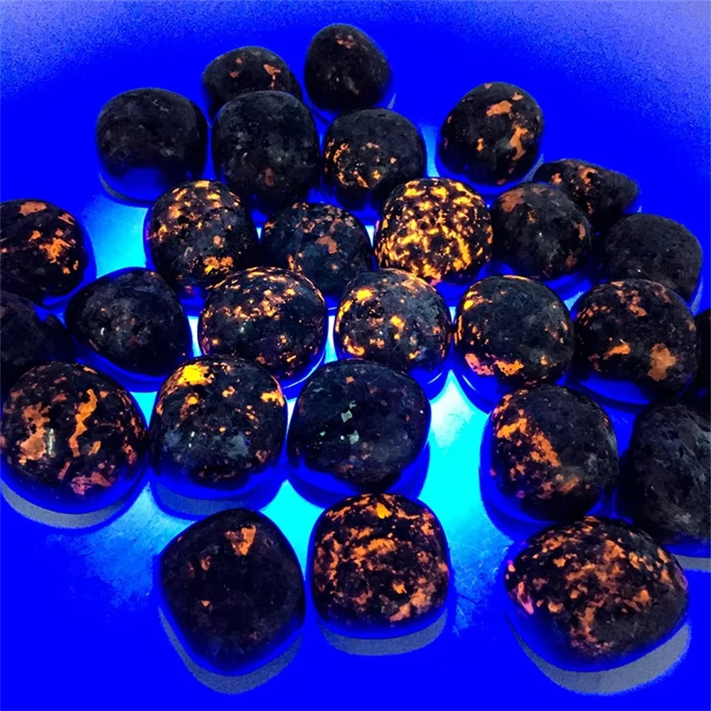 

Natural Yooperlite tumble crystal UV light big gravel heading crystal gemstone For Home Decoration and gifts