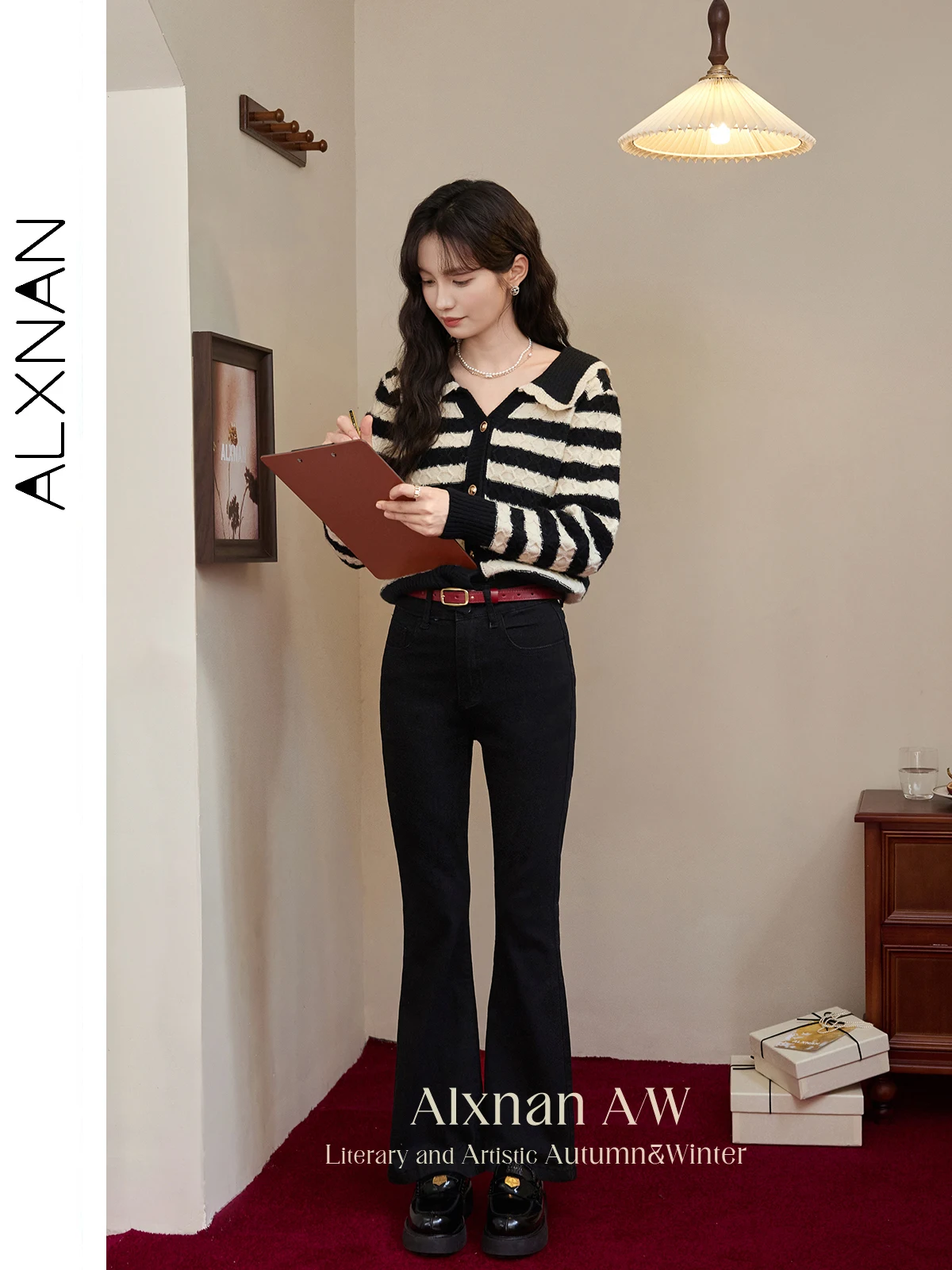 ALXNAN سترات نسائية مخططة بألوان متباينة وياقة على شكل طية صدر وأكمام طويلة سترات بأزرار معدنية لخريف 2025 سترات فضفاضة مناسبة L50616