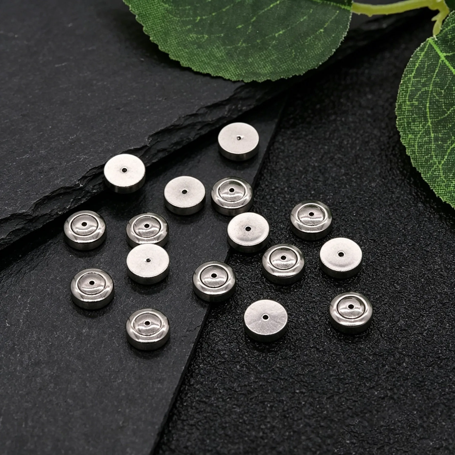 2/4 Stück Edelstahl-Ohrringverschlüsse für hängende Ohren, sichere Verschlüsse für Ohrstecker, Ohrring-Heber, Ersatzteile – Detail 6