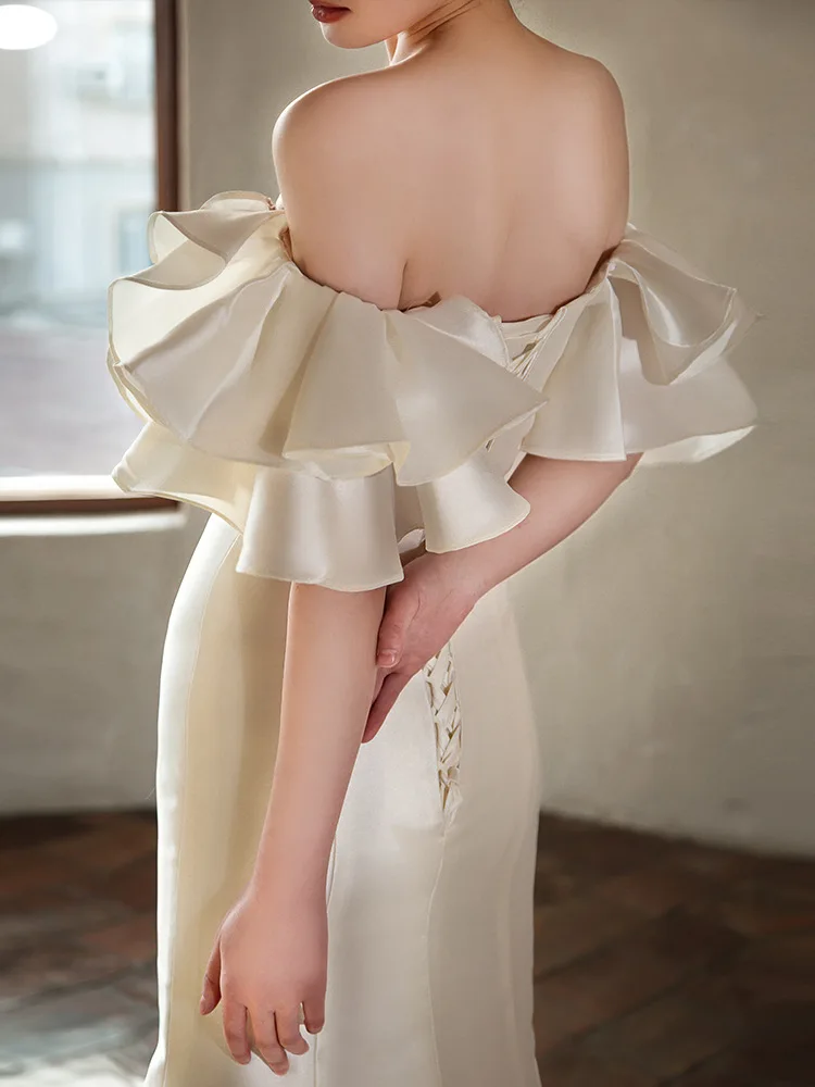 Satin Light Wedding Dress 2022 New Bride's Off Shoulder Backless Sexy Retro Fishtail Simple Atmosphere Elegant Wedding Dress