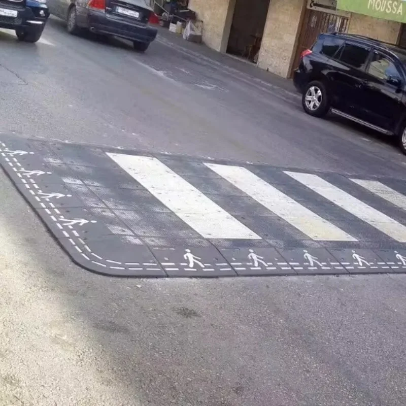 CE Rubber Pedestrian Safety Crossing Road Speed Hump, Speed Reduction Bump
