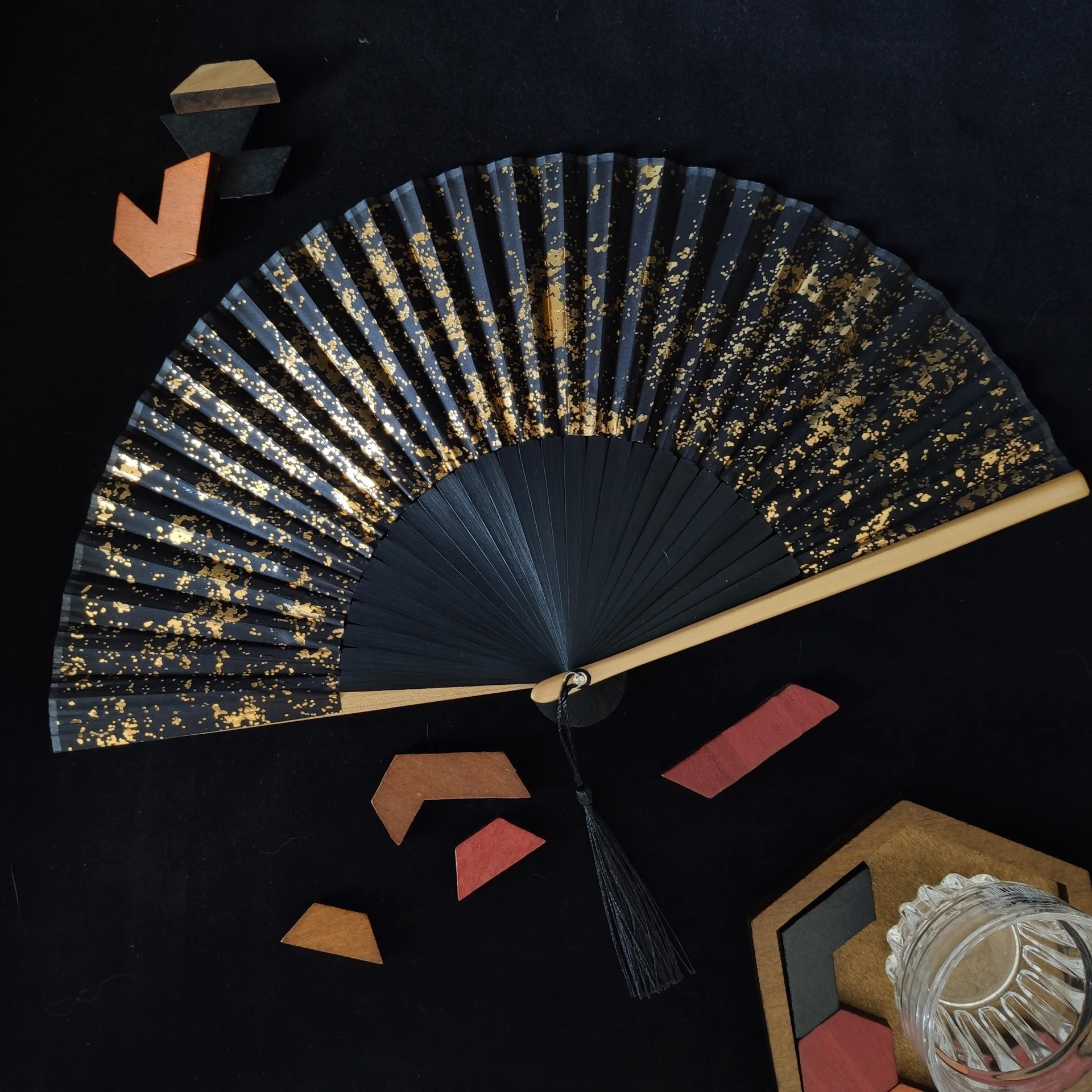 

Bronzing Folding Fan Imitation Silk Fabric Graft Fan Baking Lacquer Fan Classical Universal Fan Hand Fans For Weddings